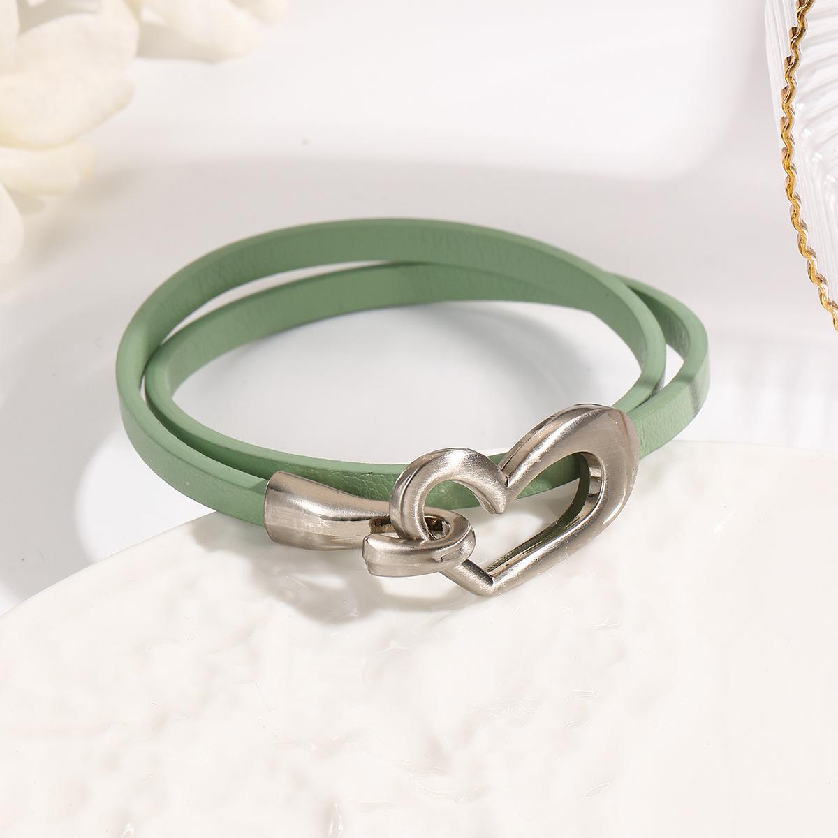 Layered Heart Bracelet Set Soft Leather Wrap Band Brushed Metal Clasp Unique Fashion Jewelry Gift for Women зелений
Layered Heart Bracelet Set Soft Leather Wrap Band Brushed Metal Clasp Unique Fashion Jewelry Gift for Women зелений