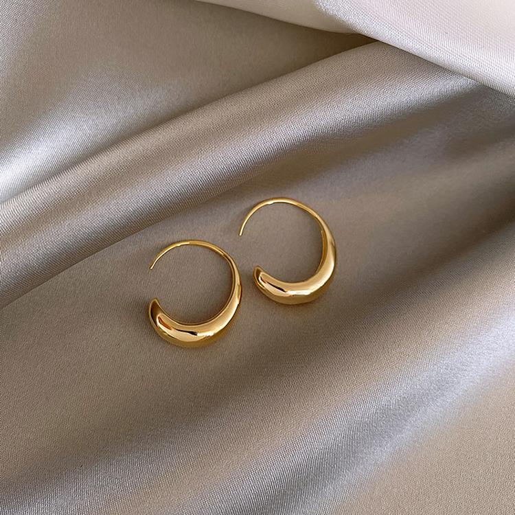 2026 New Classic Copper Alloy Smooth Metal Hoop Earrings For Woman Fashion Korean Jewelry Temperament Girl s Daily Wear Earrings
2026 New Classic Copper Alloy Smooth Metal Hoop Earrings For Woman Fashion Korean Jewelry Temperament Girl s Daily Wear Earrings