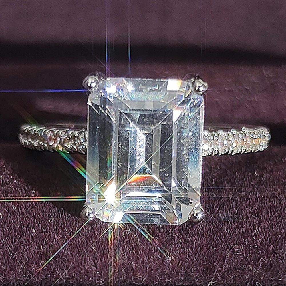 Luxurious Women s Flat Cut Ring - Elegant Jewelry Hand Accessory, Phantom R4338 Size 10 белый
Luxurious Women s Flat Cut Ring - Elegant Jewelry Hand Accessory, Phantom R4338 Size 10 белый