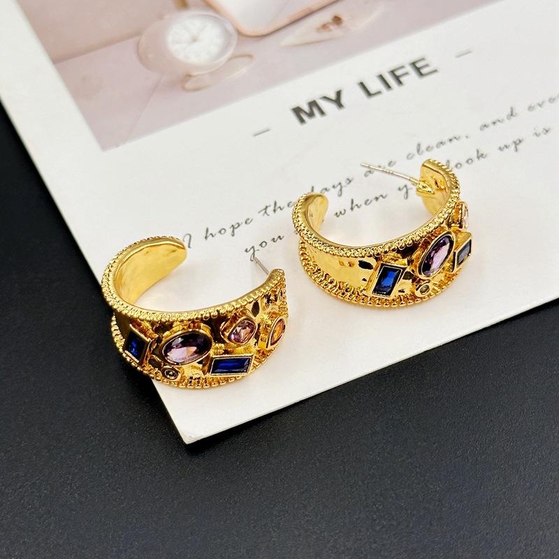 Vintage Fashion Summer Color Stud Earrings Zircon Earrings Earrings
Vintage Fashion Summer Color Stud Earrings Zircon Earrings Earrings