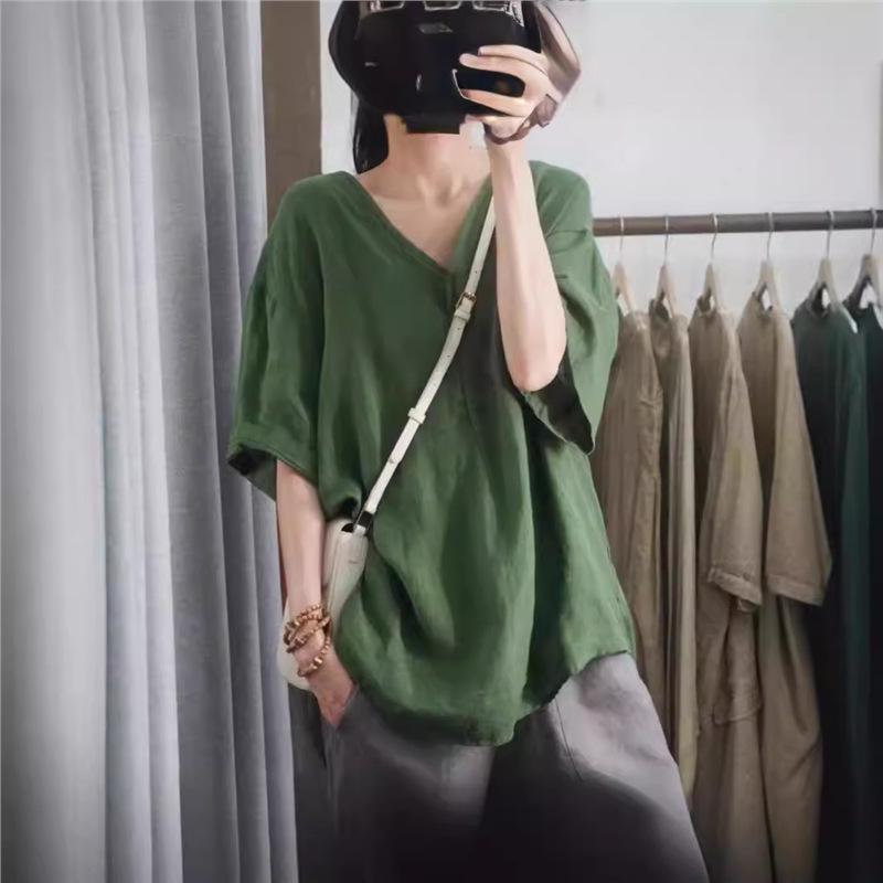 Plus Size Casual V-neck Cotton Linen Five-Sleeve T-shirt: Spring & Summer Collection XL
Plus Size Casual V-neck Cotton Linen Five-Sleeve T-shirt: Spring & Summer Collection XL
