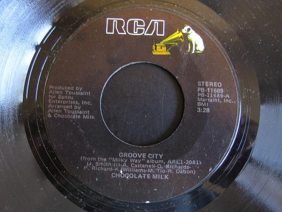 7inch Record CHOCOLATE MILK Groove City PB11689 RCA Victor 1979 US SoulFunk Used
7inch Record CHOCOLATE MILK Groove City PB11689 RCA Victor 1979 US SoulFunk Used