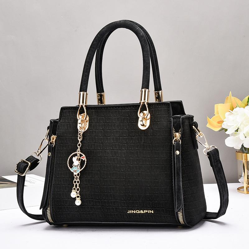 Bag oblique span bag women s 2025 new niche fashion versatile large capacity shoulder portable women s tote bag women s bag чорний
Bag oblique span bag women s 2025 new niche fashion versatile large capacity shoulder portable women s tote bag women s bag чорний