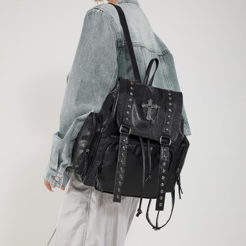 Yogodlns Rivet Backpack Women Gothic Punk PU Leather Shoulder Bag Ladies Vintage Backpacks College Large Capacity School Bag 25.5x12x32.5cm чорний
Yogodlns Rivet Backpack Women Gothic Punk PU Leather Shoulder Bag Ladies Vintage Backpacks College Large Capacity School Bag 25.5x12x32.5cm чорний