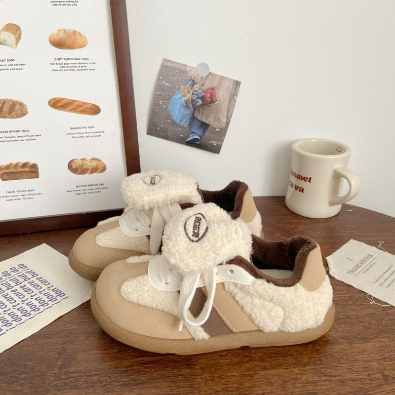 Уродливые милые бархатные немецкие тренировочные туфли женские зимние новые шикарные нишевые низкие универсальные студенческие хлопковые туфли маленькие белые туфли детские 35 бежевый
Уродливые милые бархатные немецкие тренировочные туфли женские зимние новые шикарные нишевые низкие универсальные студенческие хлопковые туфли маленькие белые туфли детские 35 бежевый