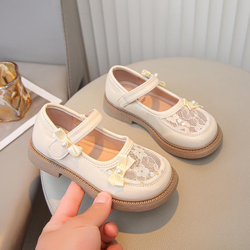 Girls leather shoes, princess shoes for girls2026New autumn and winter stylish soft-soled pearl shoes for children and toddlers 26-30One Hand5Double бежевый
Girls leather shoes, princess shoes for girls2026New autumn and winter stylish soft-soled pearl shoes for children and toddlers 26-30One Hand5Double бежевый