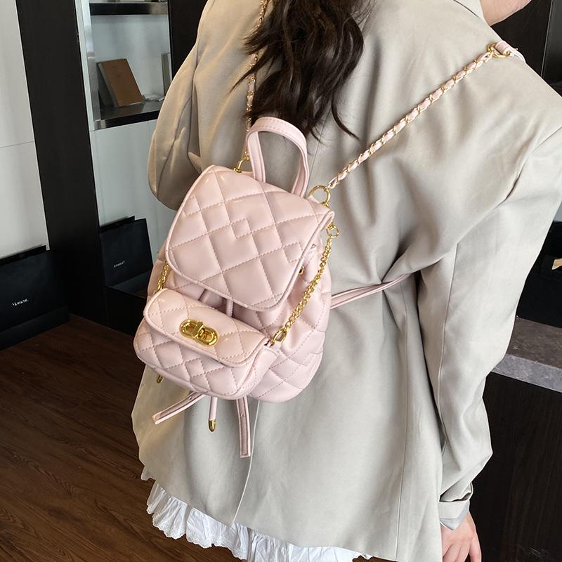 Premium texture rhombus backpack bag women s 2025 new fashion small backpack travel bag schoolbag чорний
Premium texture rhombus backpack bag women s 2025 new fashion small backpack travel bag schoolbag чорний
