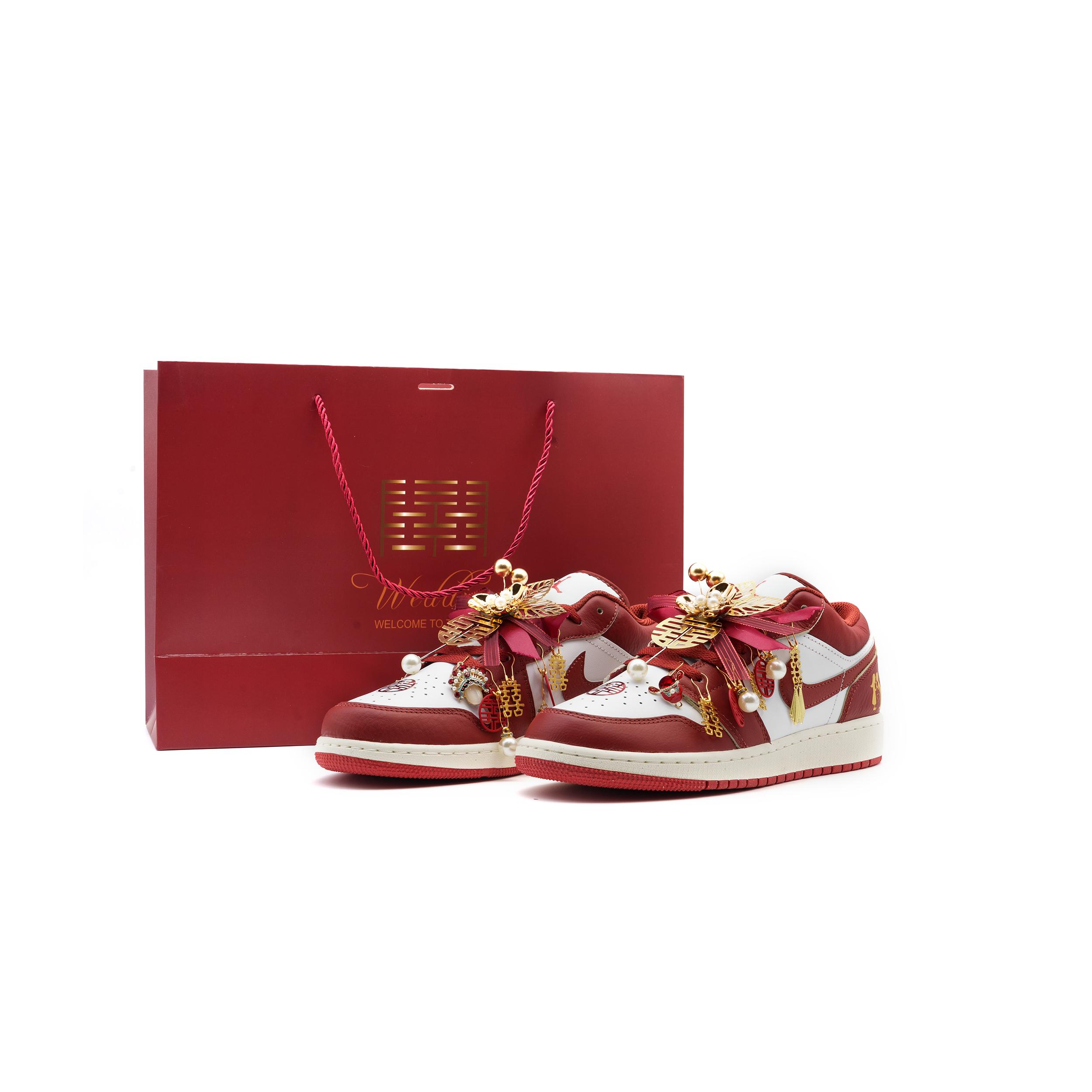 Jordan Air Jordan 1 Slip Resistant Abrasion Resistant Low top Vintage Basketball Shoes Unisex Red White FJ3459-160(team1098-SBOX) 36
Jordan Air Jordan 1 Slip Resistant Abrasion Resistant Low top Vintage Basketball Shoes Unisex Red White FJ3459-160(team1098-SBOX) 36