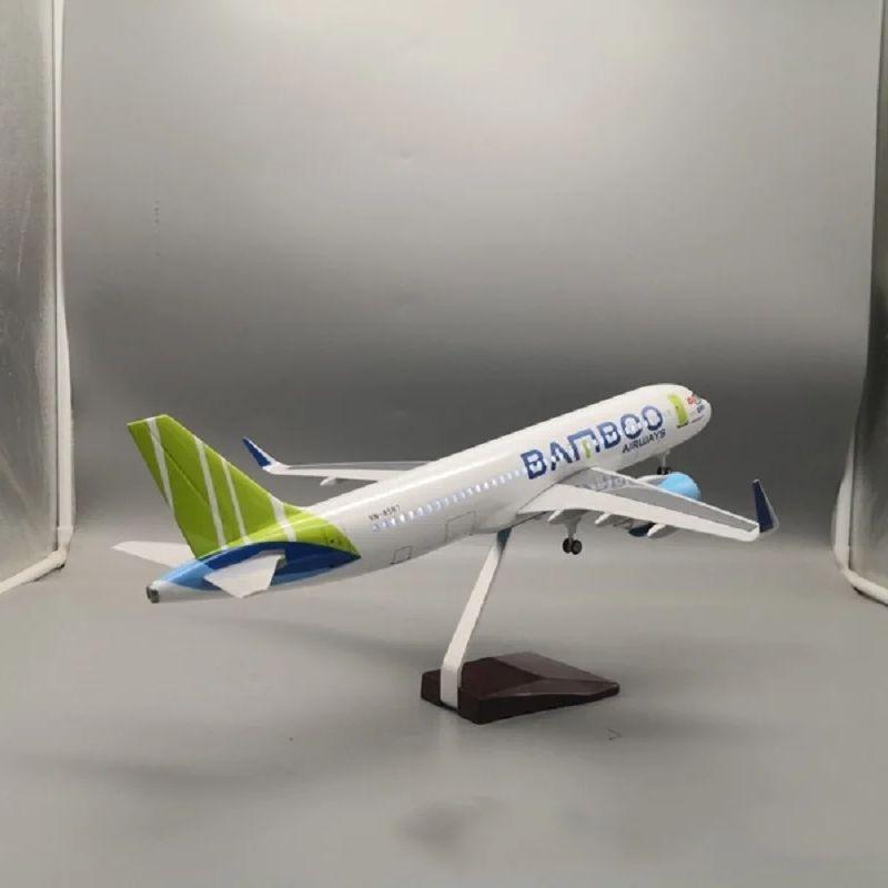 Модель A320 Bamboo Airways 1:80 Масштаб 47см Модель самолета Самолеты Литой смола Сувенир Самолет Имитация Дисплей Коллекция No lights
Модель A320 Bamboo Airways 1:80 Масштаб 47см Модель самолета Самолеты Литой смола Сувенир Самолет Имитация Дисплей Коллекция No lights