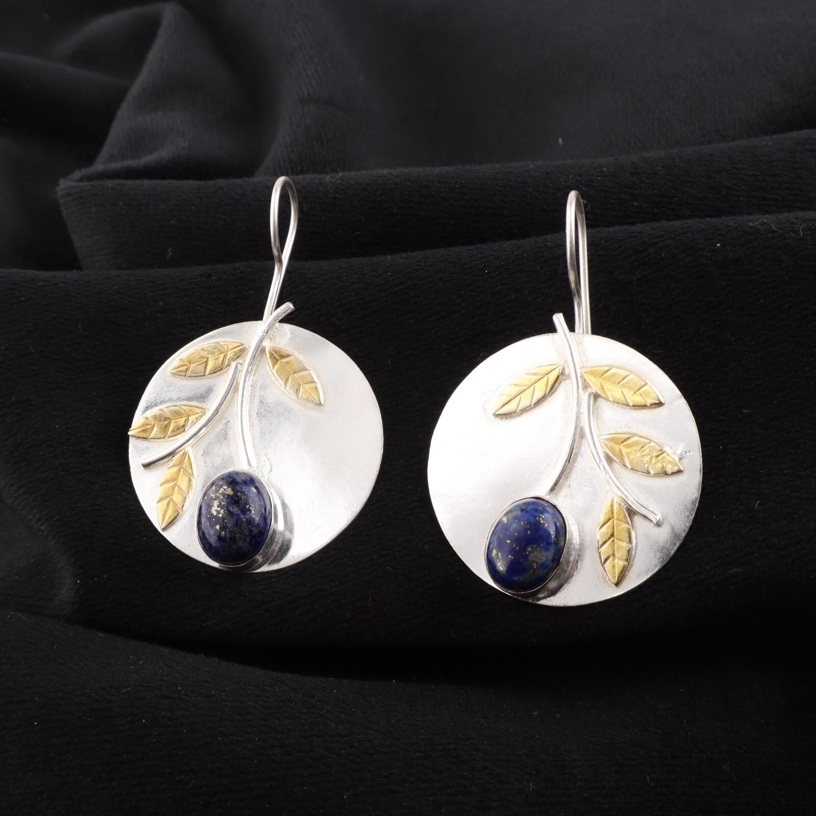 Lapis Lazuli Gemstone 925 Sterling Silver Jewelry Handmade Dangle Earrings1.73 EE-176-22
Lapis Lazuli Gemstone 925 Sterling Silver Jewelry Handmade Dangle Earrings1.73 EE-176-22