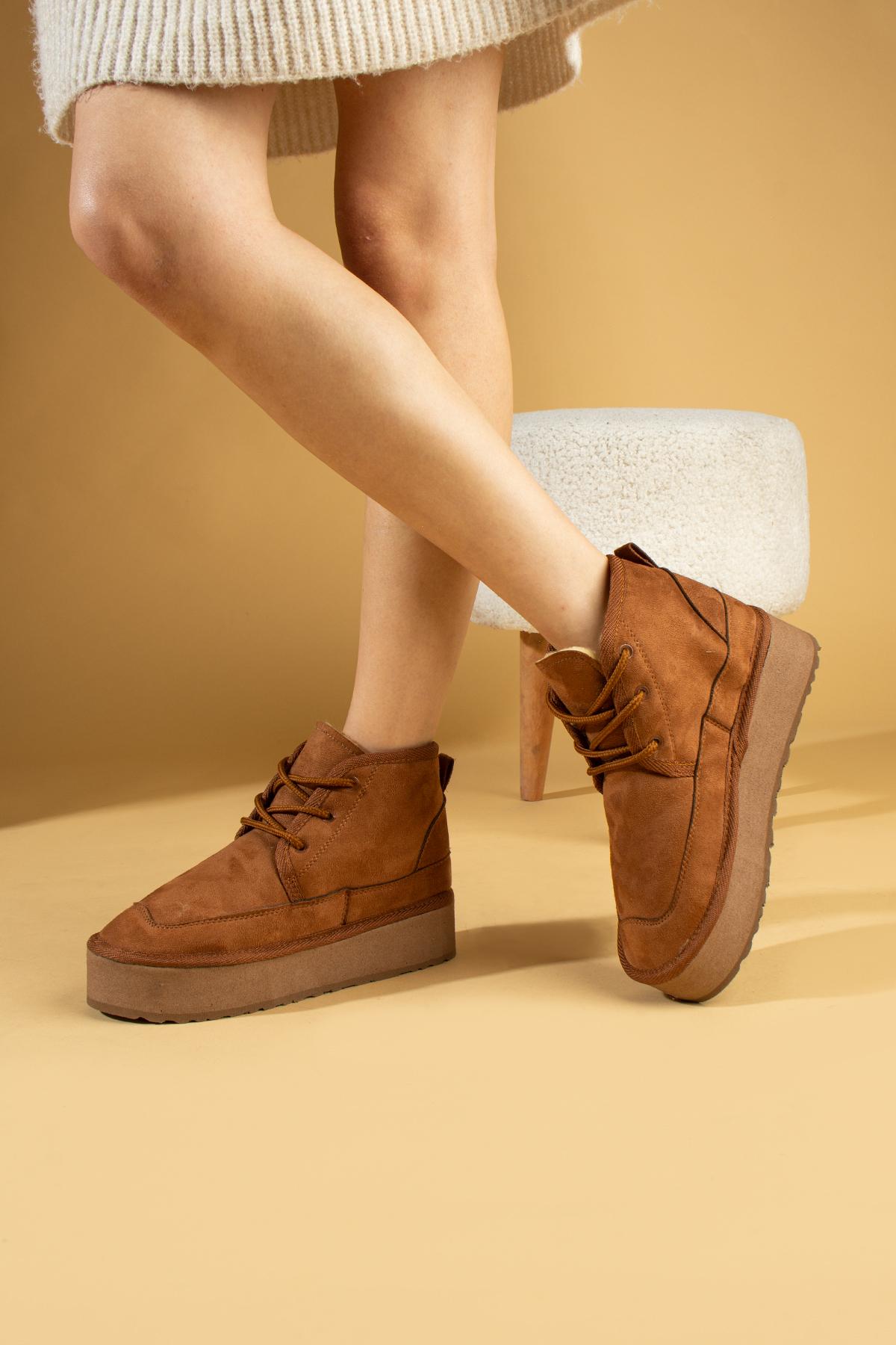 Женские ботинки на шнуровке с мехом внутри на высокой подошве 61-2001-23Замша 39