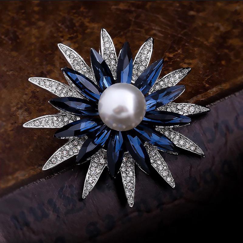 Амаши 2025 Женская брошь-кристальный цветок с жемчужной отделкой
Амаши 2025 Женская брошь-кристальный цветок с жемчужной отделкой