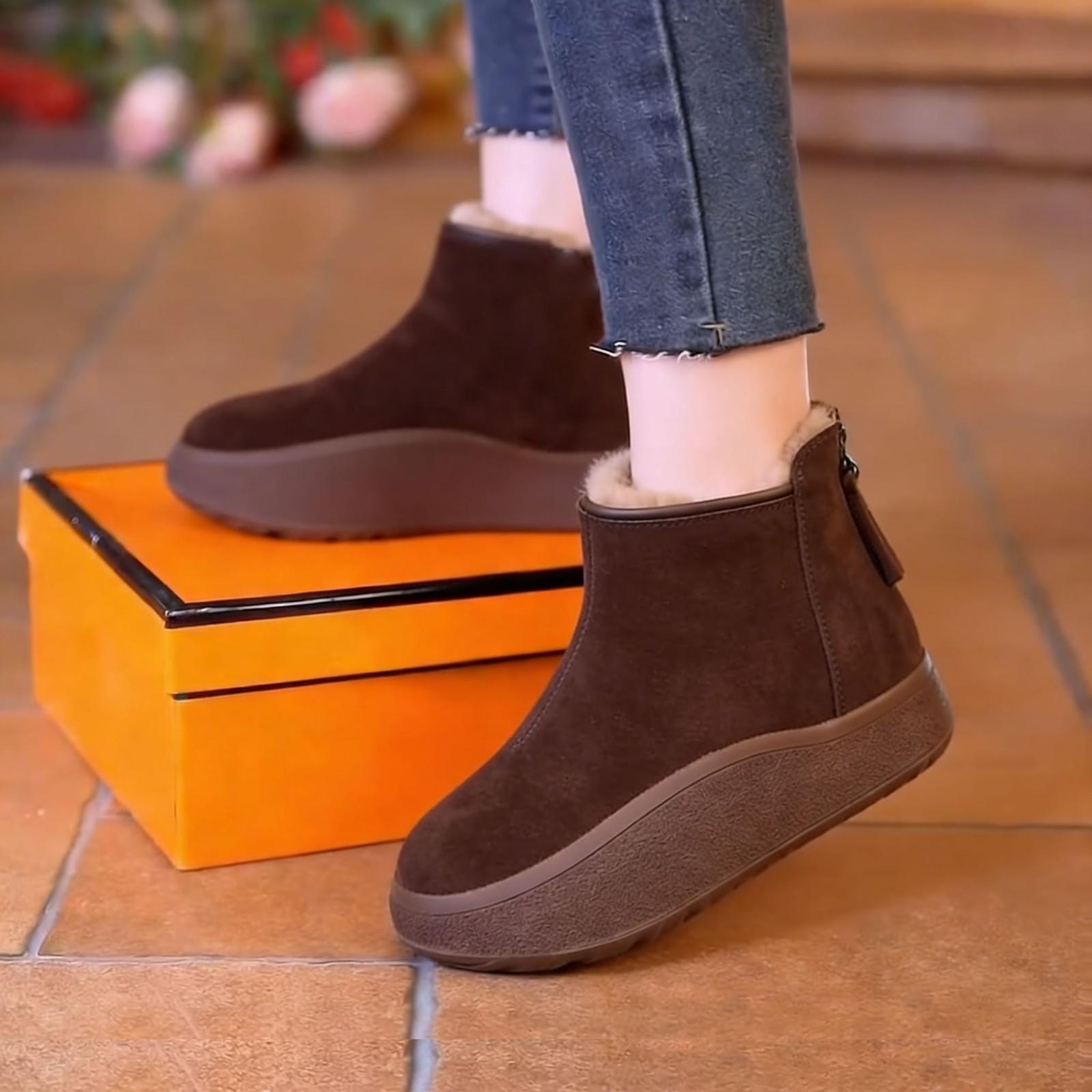 Women s lightweight comfortable thick sole winter warm cold padded snow boots non-slip wear outdoor leisure sports fur one cotton boots 40 темно-коричневого кольору
Women s lightweight comfortable thick sole winter warm cold padded snow boots non-slip wear outdoor leisure sports fur one cotton boots 40 темно-коричневого кольору