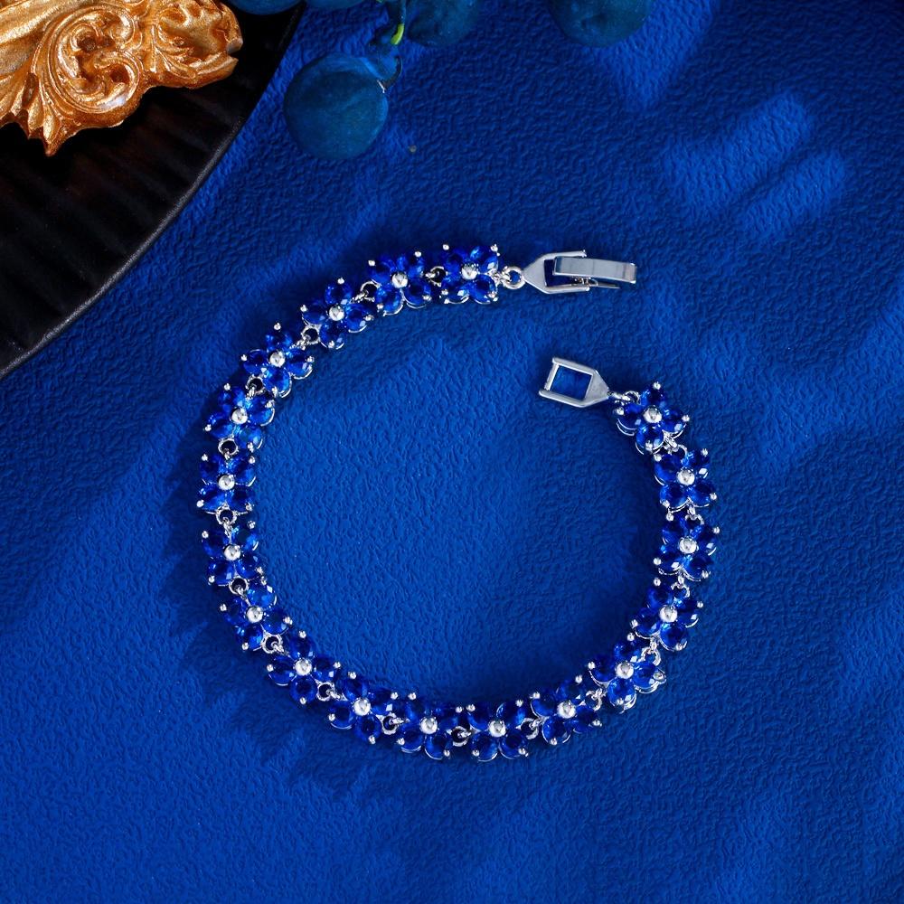 Pera Lovely White Gold Color 4 Leaf Flower Cubic Zirconia Women Fashion Jewelry Tennis Chain Bracelet Bangle with Red Stone B008
Pera Lovely White Gold Color 4 Leaf Flower Cubic Zirconia Women Fashion Jewelry Tennis Chain Bracelet Bangle with Red Stone B008