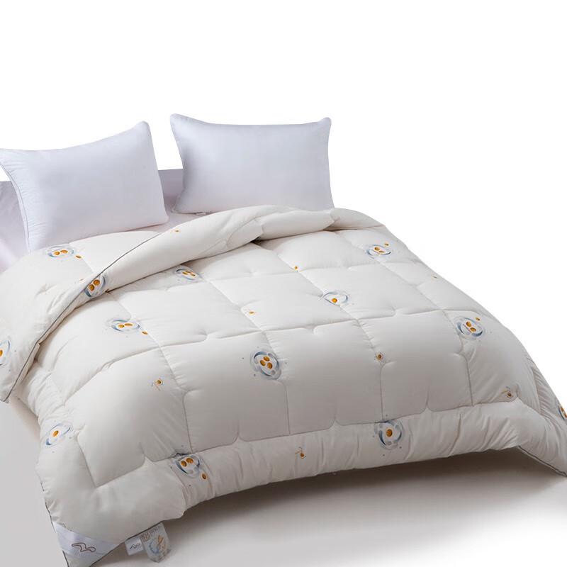 Mercury Home Textiles Cloud Comfort Soybean Quilt
Mercury Home Textiles Cloud Comfort Soybean Quilt