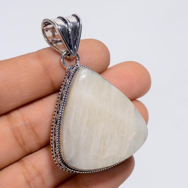 Classic Top Grade Qualite 100% Natural White Moonstone Heart Shape Vintage Style Handmade Jewelry 925 Steling Silver Pendant 2 WSJ-4887 2
Classic Top Grade Qualite 100% Natural White Moonstone Heart Shape Vintage Style Handmade Jewelry 925 Steling Silver Pendant 2 WSJ-4887 2