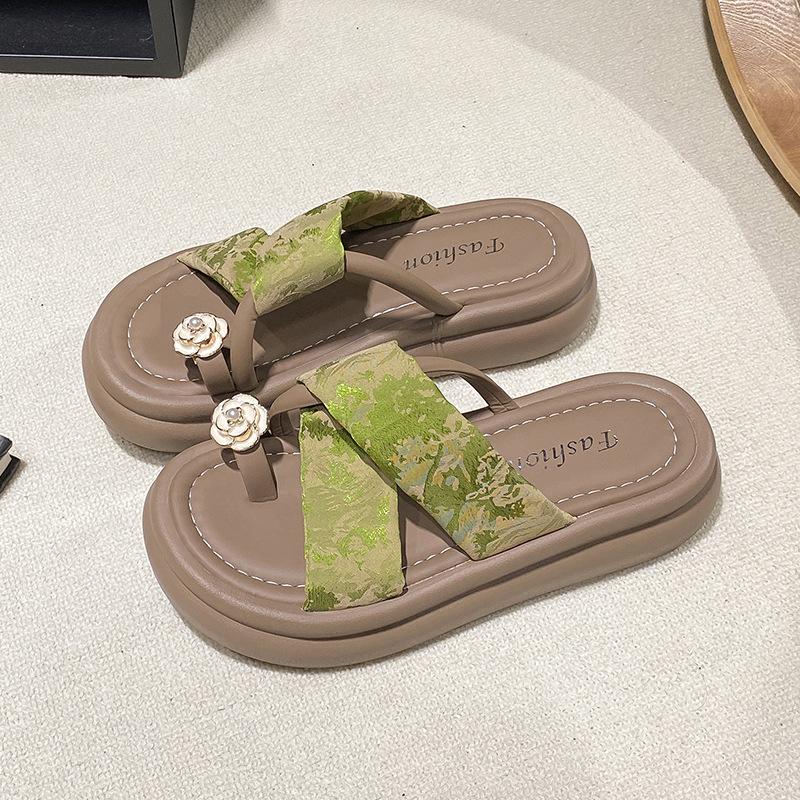 Internet celebrity thick bottom one-word drag women 2025 new fashion versatile summer wear retro rhinestone set toe slippers female trend 40 зелений
Internet celebrity thick bottom one-word drag women 2025 new fashion versatile summer wear retro rhinestone set toe slippers female trend 40 зелений