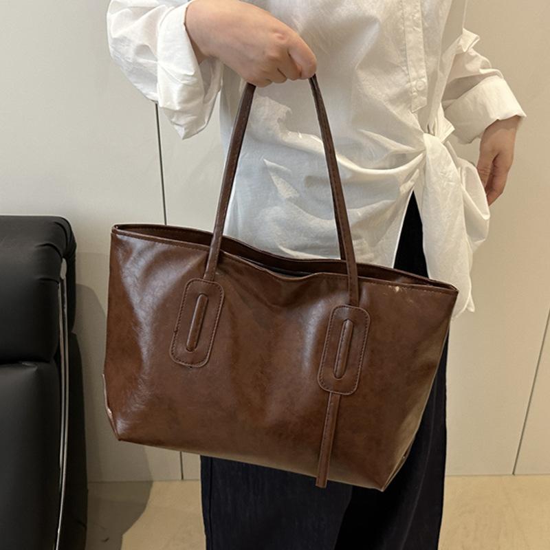 Retro Versatile Women s Shoulder Bag Women s Underarm Bag 2025 Summer Large Capacity Fashion Tote Bag білий
Retro Versatile Women s Shoulder Bag Women s Underarm Bag 2025 Summer Large Capacity Fashion Tote Bag білий
