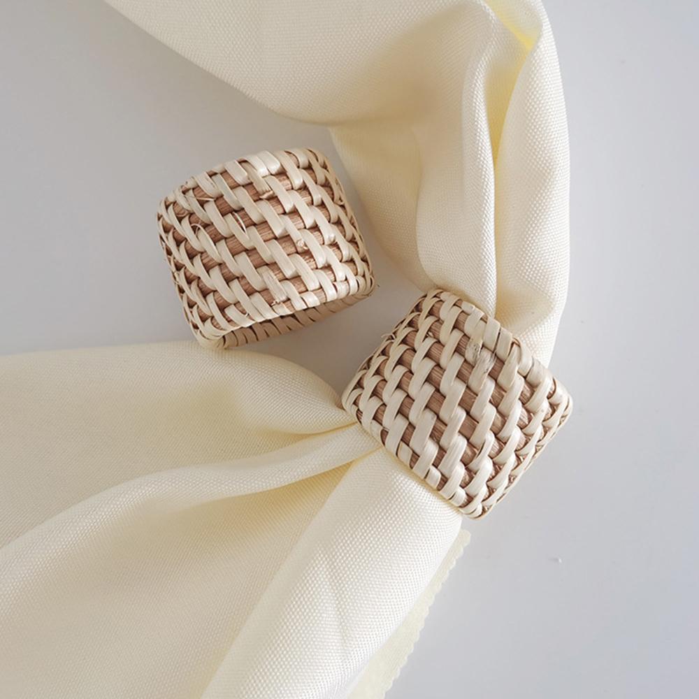 Natural Rattan Napkin Ring Water Hyacinth Grass Material Modern Simple Napkin Buckle Handmade Napkin Rings Table Party Decor
Natural Rattan Napkin Ring Water Hyacinth Grass Material Modern Simple Napkin Buckle Handmade Napkin Rings Table Party Decor