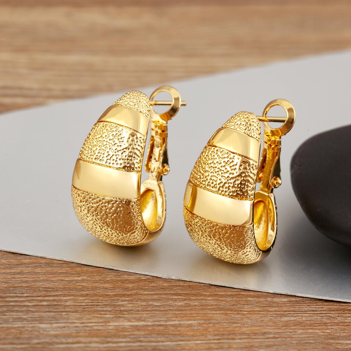 Nidin New Trendy Copper Waterdrop Shape Stud Earrings For Women Female Anniversary Party Irregular Geometric Fashion Ear Jewelry
Nidin New Trendy Copper Waterdrop Shape Stud Earrings For Women Female Anniversary Party Irregular Geometric Fashion Ear Jewelry