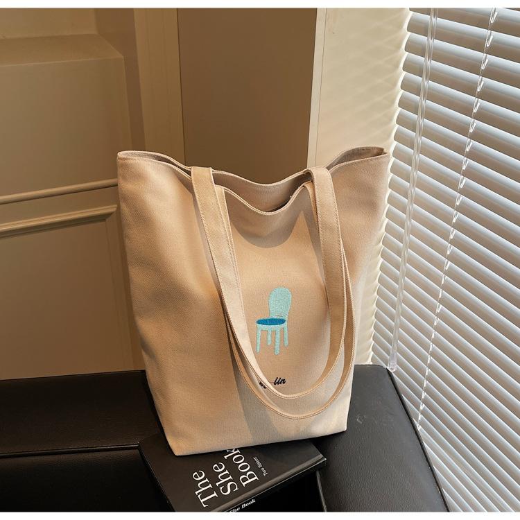 Стильная и простая вышитая парусиновая сумка-ведро Новая сумка для отдыха Женская сумка для покупок Универсальная сумка через плечо хаки
Стильная и простая вышитая парусиновая сумка-ведро Новая сумка для отдыха Женская сумка для покупок Универсальная сумка через плечо хаки