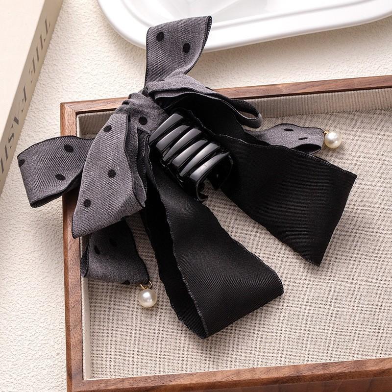 Hepburn Style Black Bow Grab Clip Female High-End Disc Hair Clip Hair Volume Shark Clip Headgear Hairpin
Hepburn Style Black Bow Grab Clip Female High-End Disc Hair Clip Hair Volume Shark Clip Headgear Hairpin
