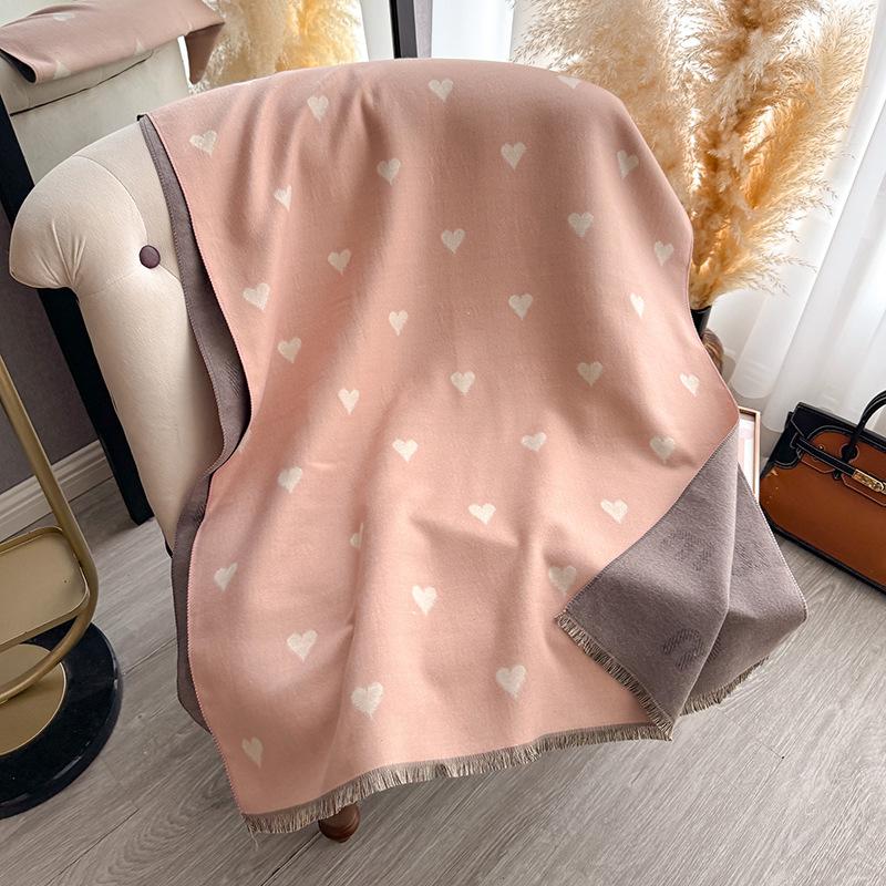 Cashmere Scarf, Heart-Shaped Printed Double-Sided Shawl, Soft Warm and Breathable, Elegant Gift for Christmas New Year and Valentine s Day 185x65cm рожевий
Cashmere Scarf, Heart-Shaped Printed Double-Sided Shawl, Soft Warm and Breathable, Elegant Gift for Christmas New Year and Valentine s Day 185x65cm рожевий