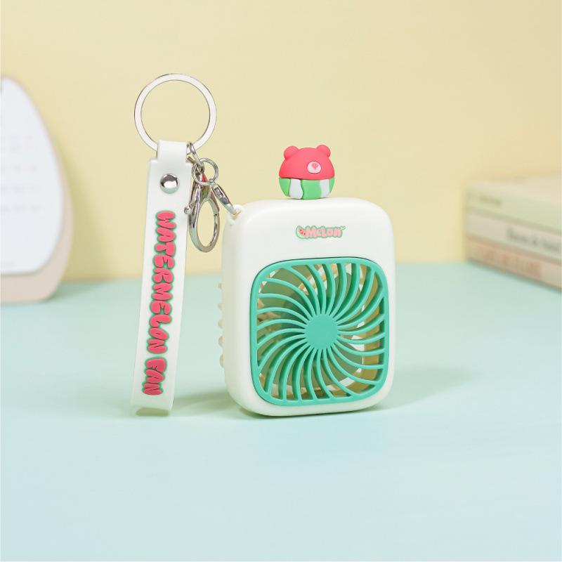 Mini USB Rechargeable Cute Fan Keychain Pendant 64x43x104 mm білий
Mini USB Rechargeable Cute Fan Keychain Pendant 64x43x104 mm білий