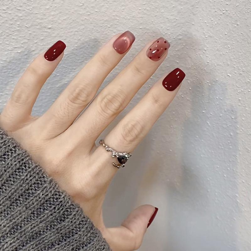 Reddish Series Polka Dot Ice Transparent Cat Eye Press-On Nails – Short Style, One Size Fits All
Reddish Series Polka Dot Ice Transparent Cat Eye Press-On Nails – Short Style, One Size Fits All