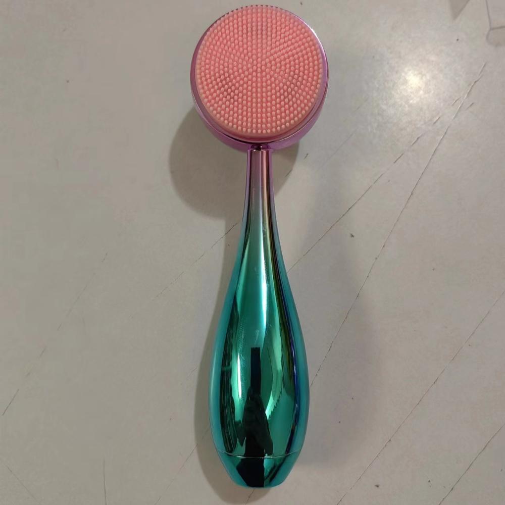 Двусторонняя щетка для умывания лица Мягкая силиконовая щетка для лица зелёный
Двусторонняя щетка для умывания лица Мягкая силиконовая щетка для лица зелёный