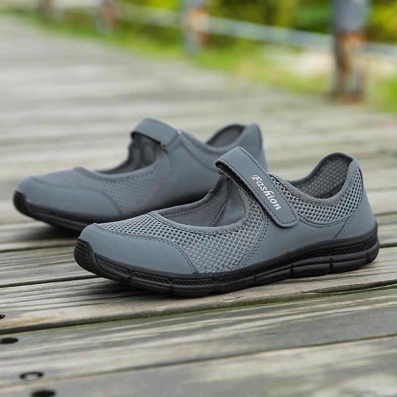 New elderly shoes, light casual shoes, comfortable walking Velcro mother shoes - size 42
New elderly shoes, light casual shoes, comfortable walking Velcro mother shoes - size 42