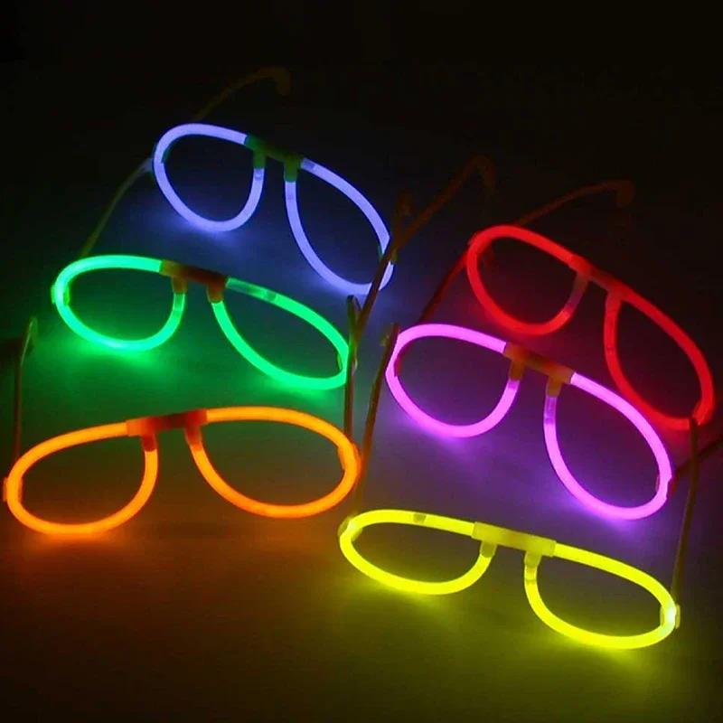 Ornament Glow Stick Glasses Neon Pumpkin Light Up Skull Glasses Glow Camping Party Pack Festival Party Decoration Supplies 15pcs
Ornament Glow Stick Glasses Neon Pumpkin Light Up Skull Glasses Glow Camping Party Pack Festival Party Decoration Supplies 15pcs
