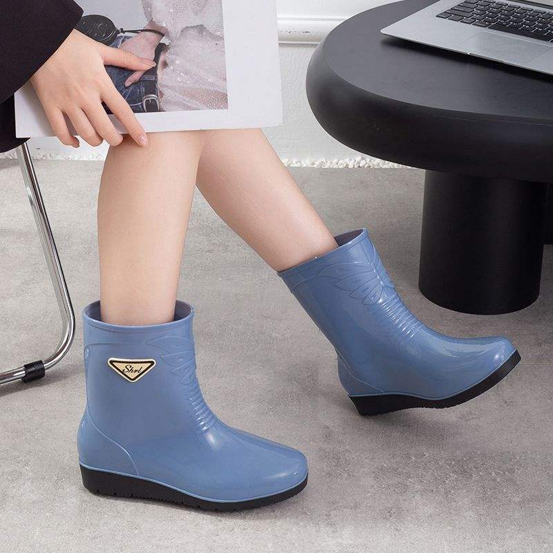Модные взрослые короткие резиновые сапоги, водная обувь, резиновые сапоги женские водонепроницаемые и нескользящие, кухонные бархатные сапоги средней длины, хлопковые термосапоги 41
Модные взрослые короткие резиновые сапоги, водная обувь, резиновые сапоги женские водонепроницаемые и нескользящие, кухонные бархатные сапоги средней длины, хлопковые термосапоги 41