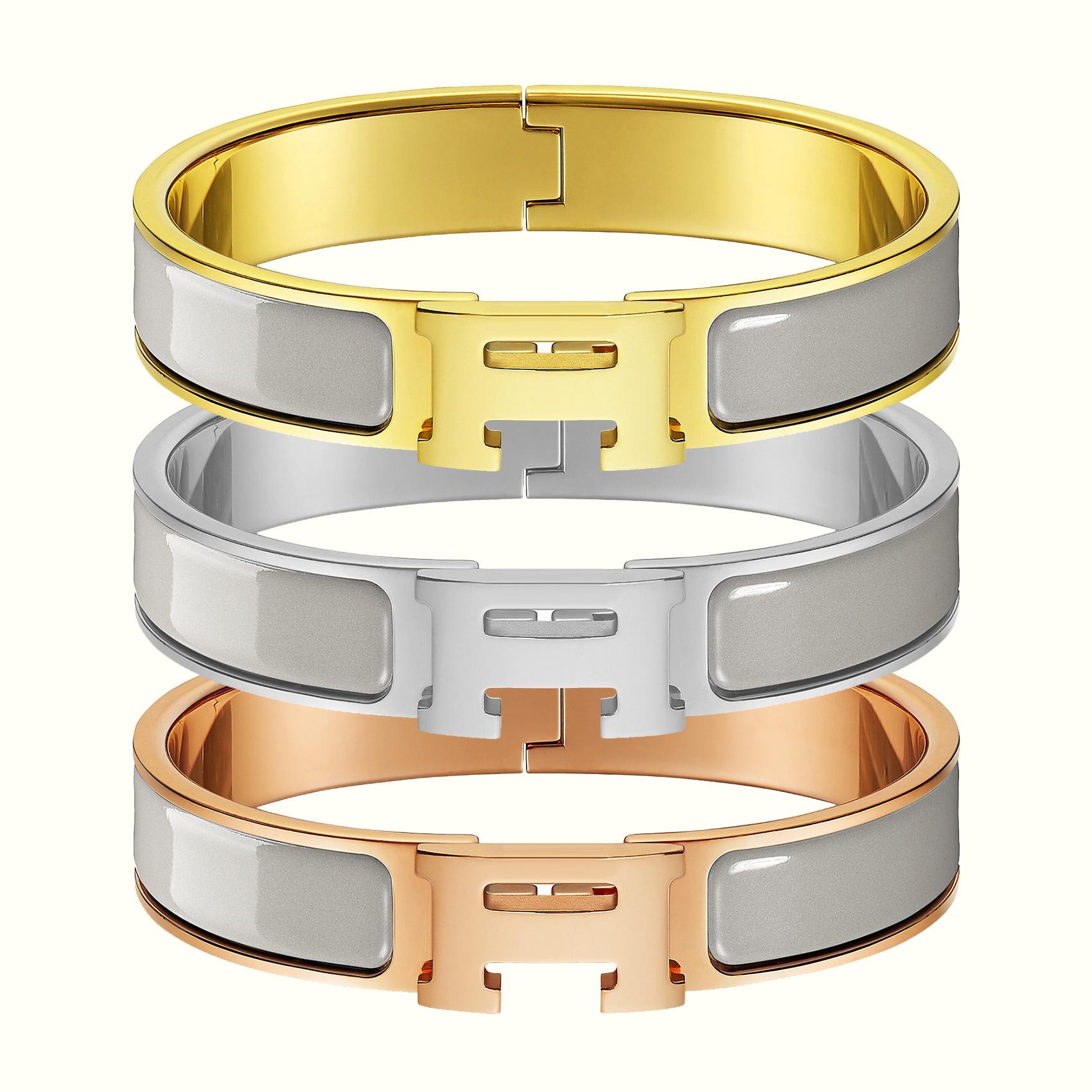 Класичний браслет з літерою H, Емалевий браслет різних кольорів, Золотий браслет 18 карат 2025 Inner diameter 17CM gold
Класичний браслет з літерою H, Емалевий браслет різних кольорів, Золотий браслет 18 карат 2025 Inner diameter 17CM gold