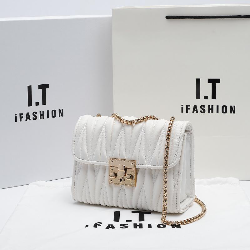 Urban simple chain small square bag fashion leaf embroidery messenger bag women s shoulder mobile phone bag белый
Urban simple chain small square bag fashion leaf embroidery messenger bag women s shoulder mobile phone bag белый
