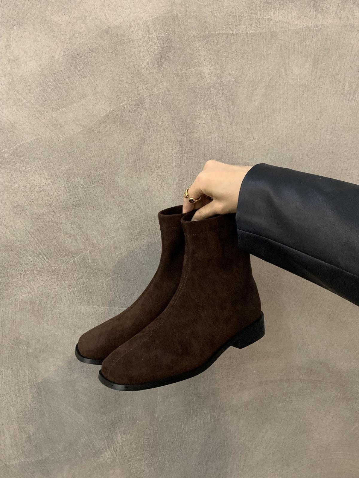 Замшевые узкие короткие ботинки на грубом каблуке, женская обувь 2024 года, новые осенне-зимние ботинки Martin, квадратные корейские маленькие ботильоны 39
Замшевые узкие короткие ботинки на грубом каблуке, женская обувь 2024 года, новые осенне-зимние ботинки Martin, квадратные корейские маленькие ботильоны 39