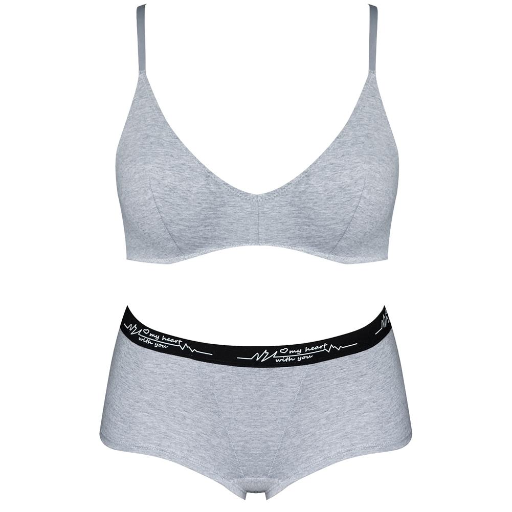 Женский комплект нижнего белья с бюстгальтером на косточках и без подкладки M серый
Женский комплект нижнего белья с бюстгальтером на косточках и без подкладки M серый