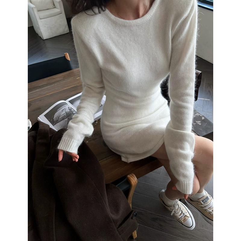 Hepburn-Style Backless Knit Dress - Slim & Flattering Autumn Winter Sweater Short Skirt for Women S
Hepburn-Style Backless Knit Dress - Slim & Flattering Autumn Winter Sweater Short Skirt for Women S