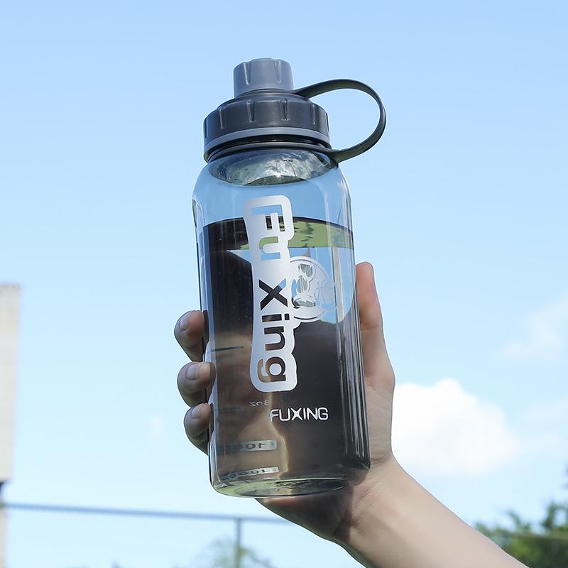 Extra-large Capacity Direct Drinking Water Cup, Outdoor Plastic Water Cup, Portable Fitness Sports Water Bottle, Anti-drop Space Cup 1000ml серый
Extra-large Capacity Direct Drinking Water Cup, Outdoor Plastic Water Cup, Portable Fitness Sports Water Bottle, Anti-drop Space Cup 1000ml серый