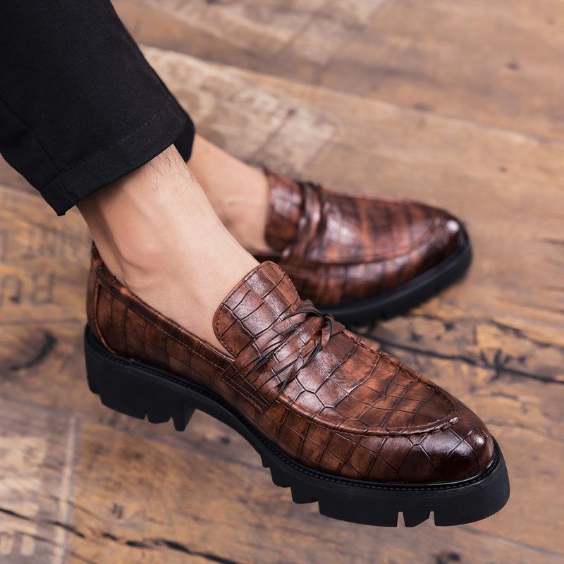 2025 spring new pointed leather shoes men s British Korean version retro style platform hairstylist leather shoes fashion trend 38
2025 spring new pointed leather shoes men s British Korean version retro style platform hairstylist leather shoes fashion trend 38