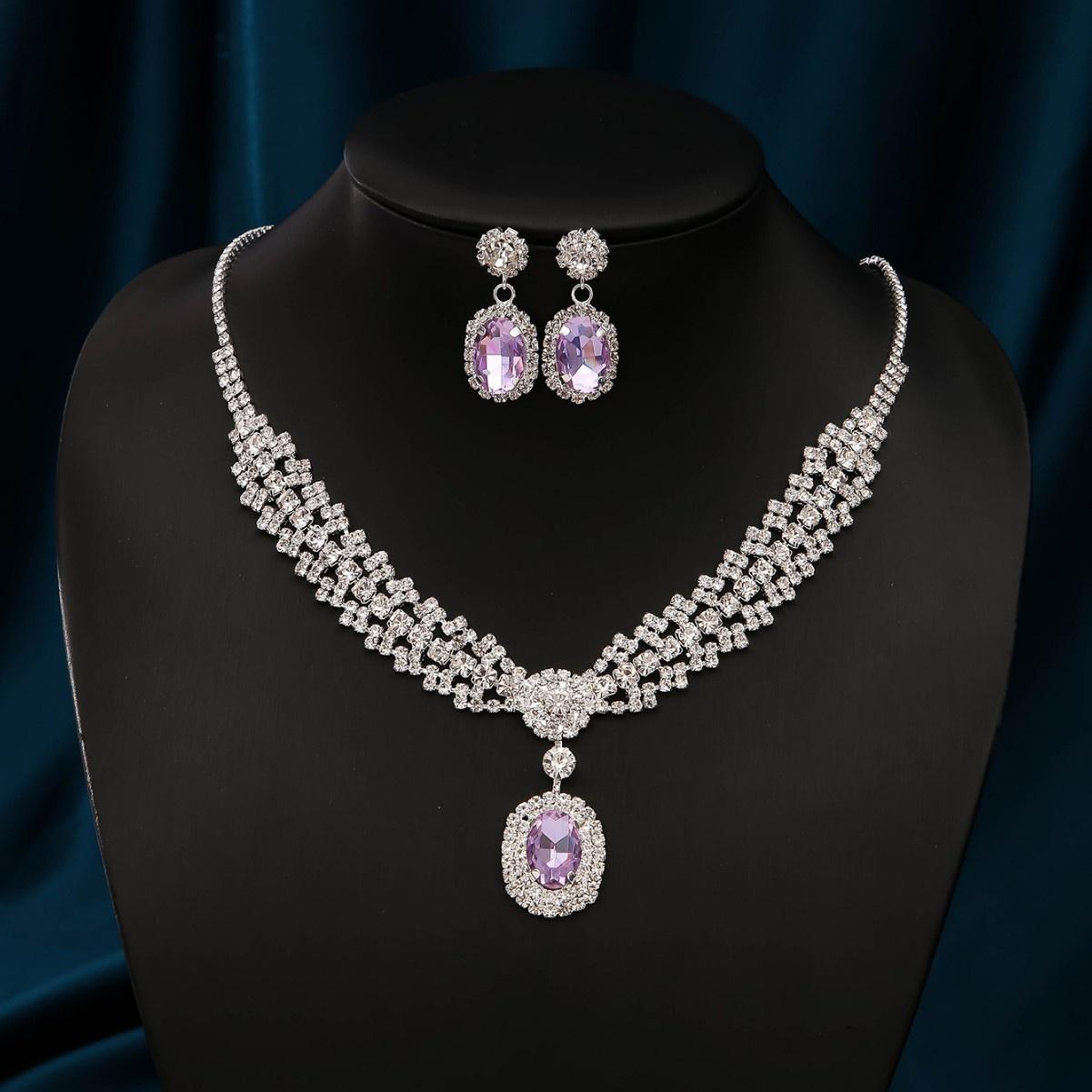 3Pcs Women s Rhinestone Jewelry Set Diamond Studded Sparkling Water Droplet Necklace Earrings Wedding Party Bride Jewelry Gifts фіолетовий
3Pcs Women s Rhinestone Jewelry Set Diamond Studded Sparkling Water Droplet Necklace Earrings Wedding Party Bride Jewelry Gifts фіолетовий