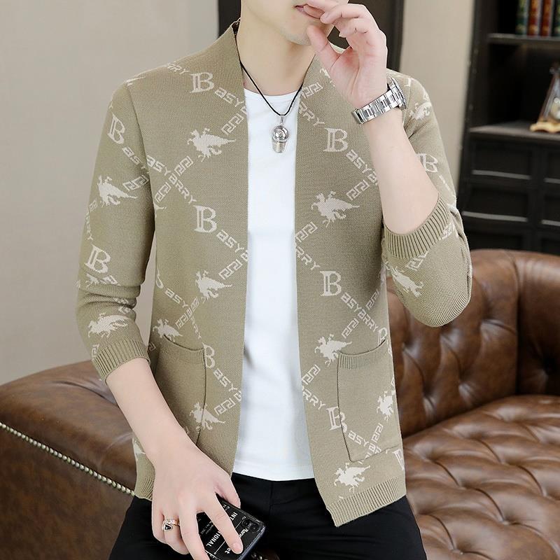 Новинка осени и зимы, универсальный, модный и удобный, повседневный дизайн, модный трендовый топ, мужской кардиган, свитер, мужской вязаный свитер 170 хаки
Новинка осени и зимы, универсальный, модный и удобный, повседневный дизайн, модный трендовый топ, мужской кардиган, свитер, мужской вязаный свитер 170 хаки