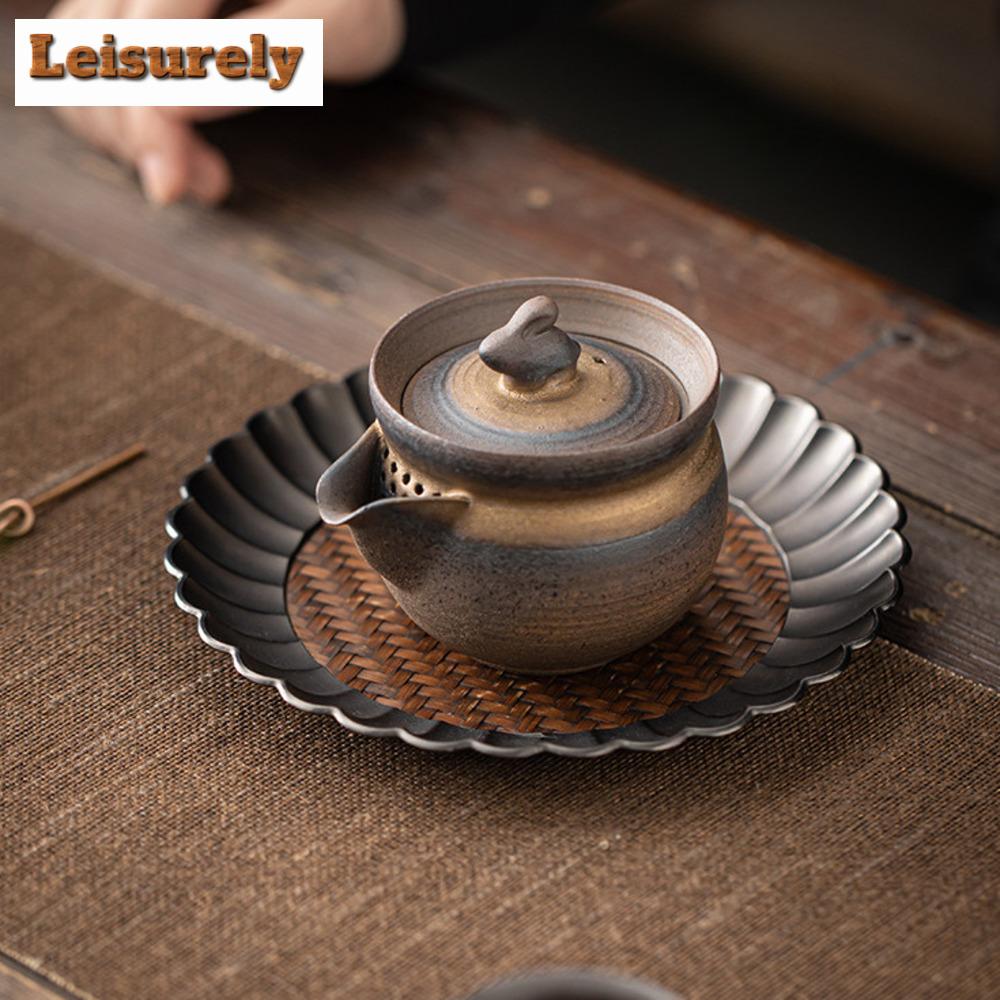 150ml Retro Gilded Iron Glazed Teapot Vintage Rabbit Lid Hand Grasping Pot Tea Soaking Kettle Tableware Accessories Ornaments
150ml Retro Gilded Iron Glazed Teapot Vintage Rabbit Lid Hand Grasping Pot Tea Soaking Kettle Tableware Accessories Ornaments