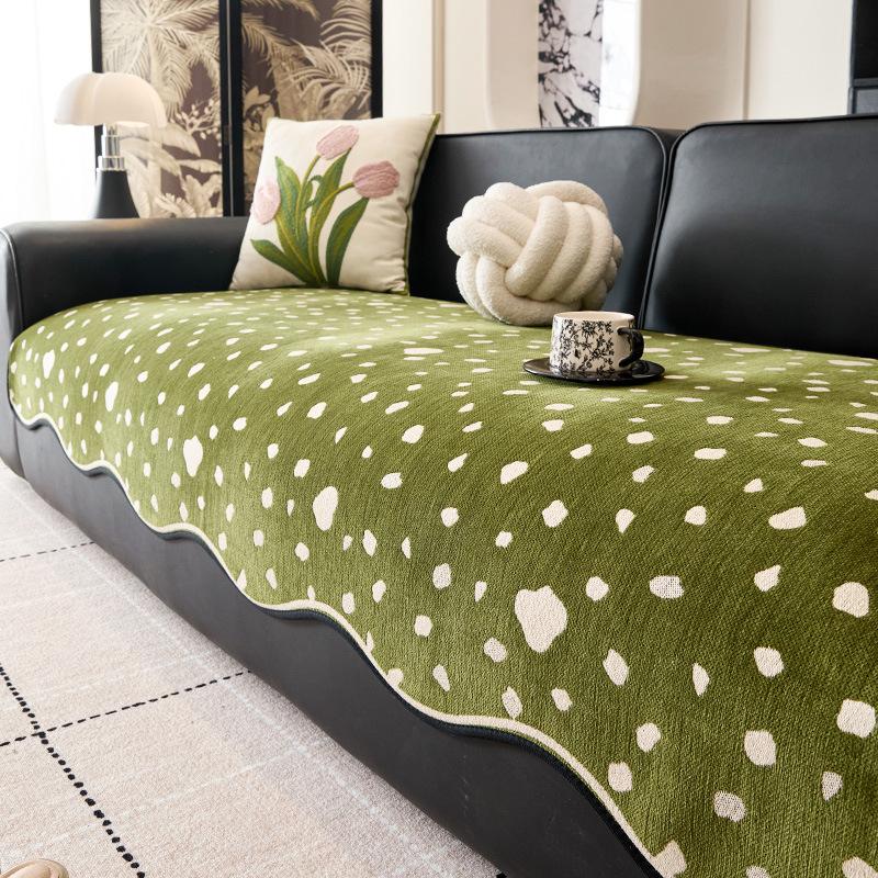 Новый универсальный чехол для дивана на четыре сезона 2025 года, высококачественная подушка для дивана, простой, легкий, роскошный, высококлассный, нескользящий диванный коврик 90*70cm
Новый универсальный чехол для дивана на четыре сезона 2025 года, высококачественная подушка для дивана, простой, легкий, роскошный, высококлассный, нескользящий диванный коврик 90*70cm