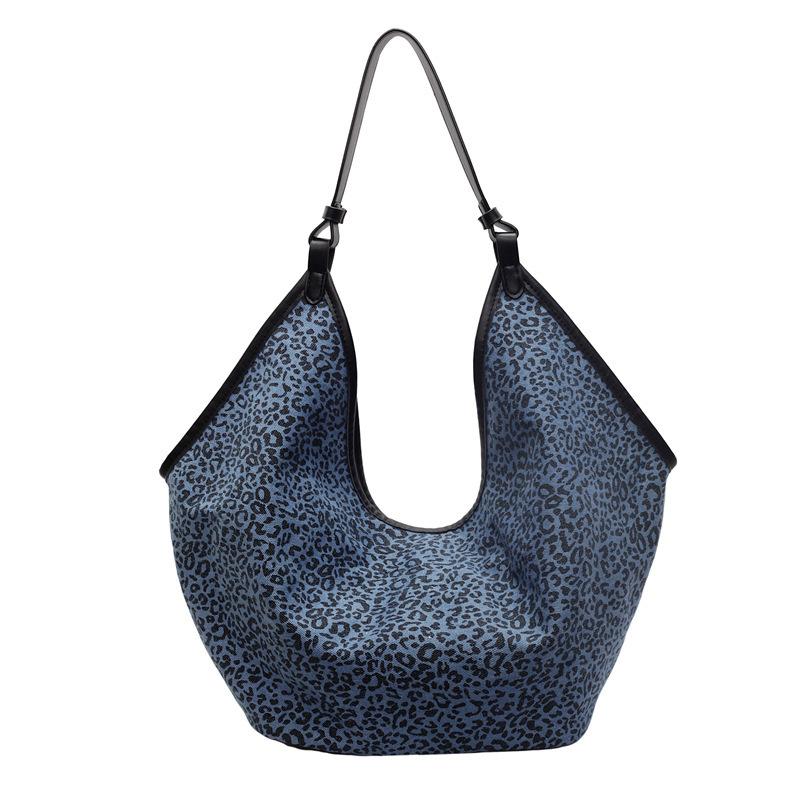 Сумка из денима с леопардовым принтом, большая вместительная сумка-тоут, женская сумка через плечо для поездок на работу светло-синий
Сумка из денима с леопардовым принтом, большая вместительная сумка-тоут, женская сумка через плечо для поездок на работу светло-синий