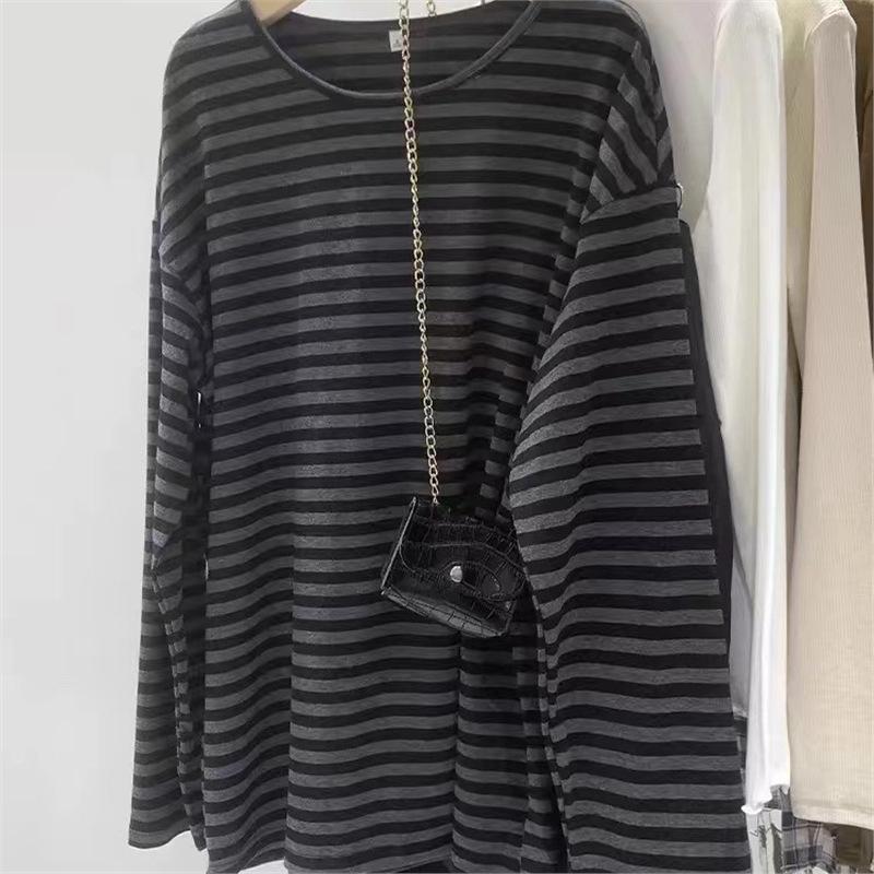 Women s Japanese Retro Gray Striped Crew Neck Long Sleeve T-Shirt - Loose Fit, Age-Reducing, Perfect Autumn Layering Double Extra Large серый
Women s Japanese Retro Gray Striped Crew Neck Long Sleeve T-Shirt - Loose Fit, Age-Reducing, Perfect Autumn Layering Double Extra Large серый