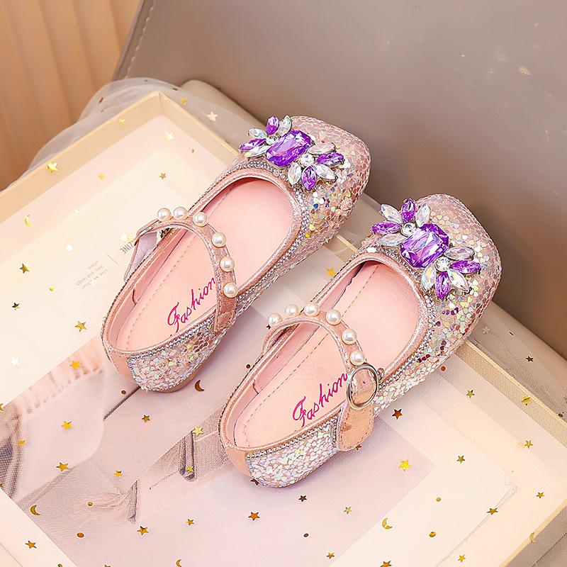 Мультяшные модные туфли для девочек с блестками и стразами, летняя новинка 2025 года, детские туфли принцессы с мелким вырезом, детские хрустальные туфли 25
Мультяшные модные туфли для девочек с блестками и стразами, летняя новинка 2025 года, детские туфли принцессы с мелким вырезом, детские хрустальные туфли 25