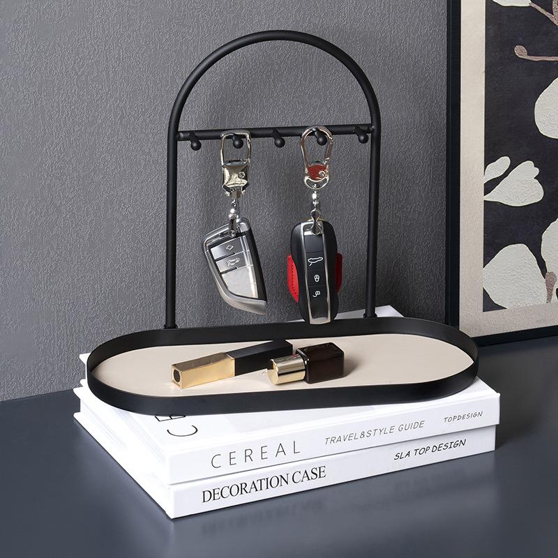 1PC Small Pendant Shelf Glasses Necklace Storage Leather Home Decor Iron Key Organiser Desktop Jewellery Simple Modern Two Colours
1PC Small Pendant Shelf Glasses Necklace Storage Leather Home Decor Iron Key Organiser Desktop Jewellery Simple Modern Two Colours