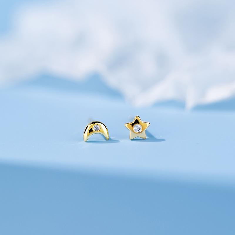 Серьги Star Moon женские асимметричные простые серьги Star Moon Ins Cold Wind Commuter Small Jewelry
Серьги Star Moon женские асимметричные простые серьги Star Moon Ins Cold Wind Commuter Small Jewelry