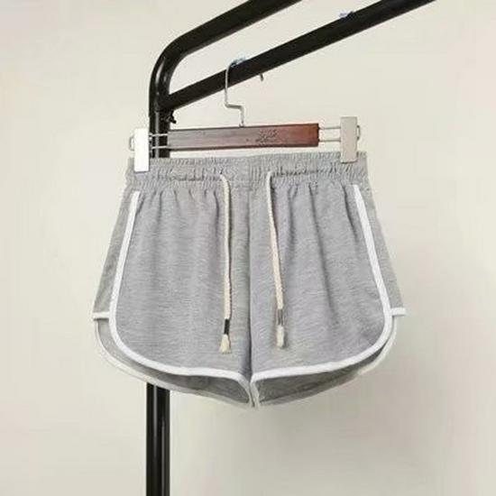 Женские летние спортивные шорты для йоги - Длина 3/4, Облегающий и свободный крой, Идеальны для бега, Шорты, Пижама, Студенты 4XL серый
Женские летние спортивные шорты для йоги - Длина 3/4, Облегающий и свободный крой, Идеальны для бега, Шорты, Пижама, Студенты 4XL серый